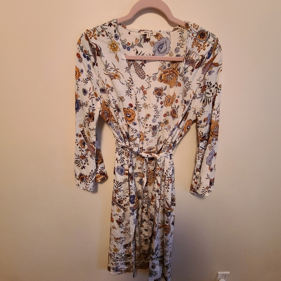 bleuh ciel Tops - Floral Robe/Kimono